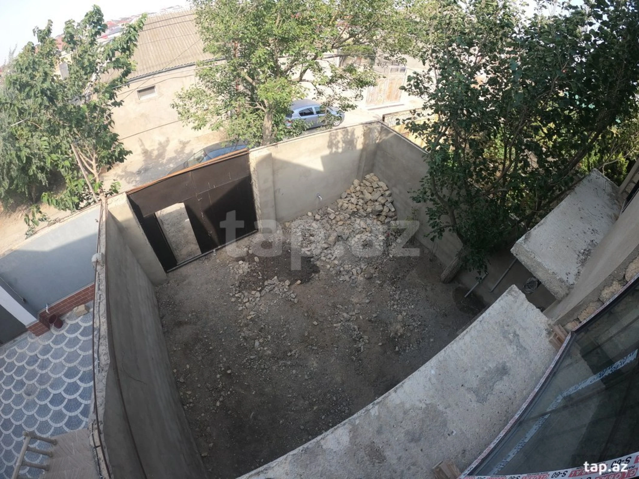 Satılır 4 otaqlı həyət evi