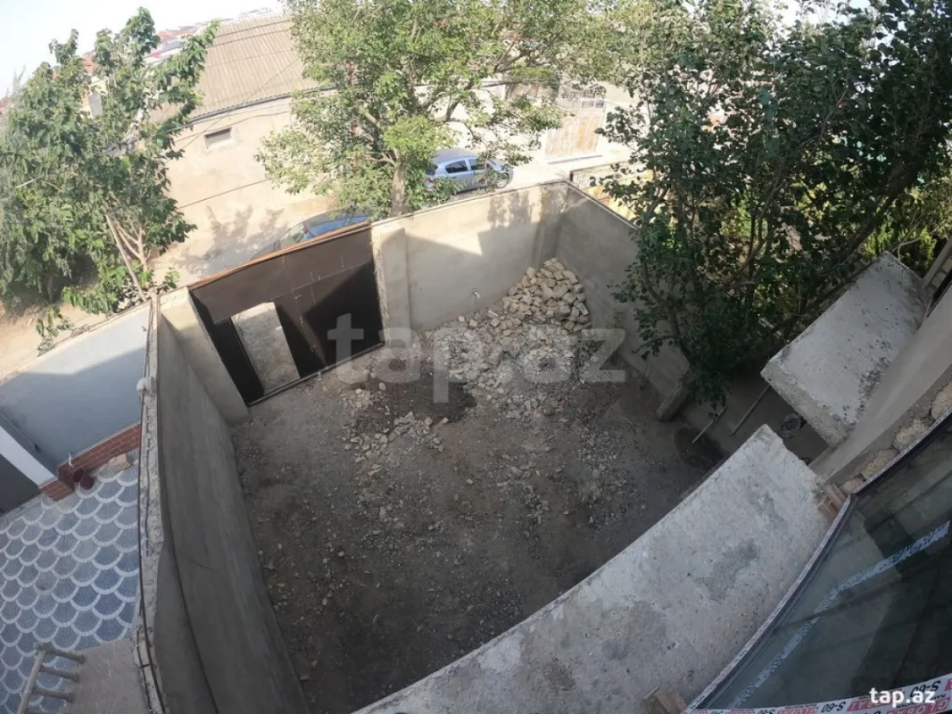 Satılır 4 otaqlı həyət evi