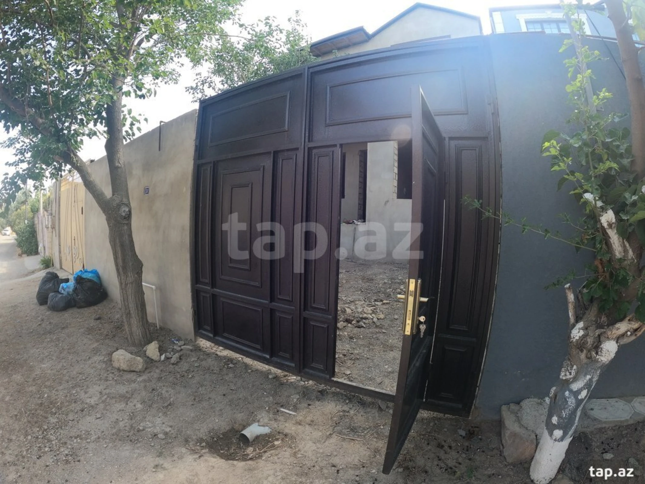 Satılır 4 otaqlı həyət evi