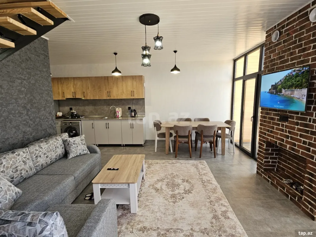 Kirayə verilir 4 otaqlı həyət evi