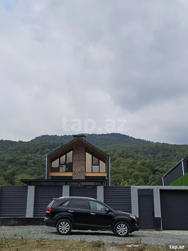 Kirayə verilir 4 otaqlı həyət evi