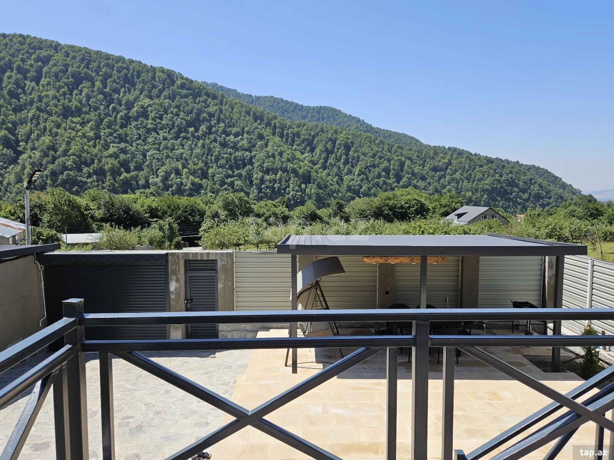 Kirayə verilir 4 otaqlı həyət evi