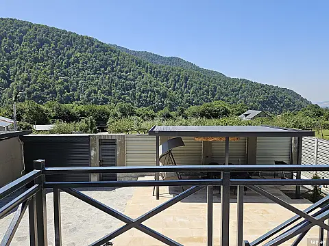 Kirayə verilir 4 otaqlı həyət evi