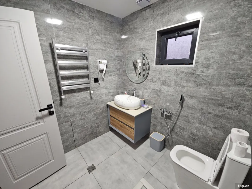 Kirayə verilir 4 otaqlı həyət evi