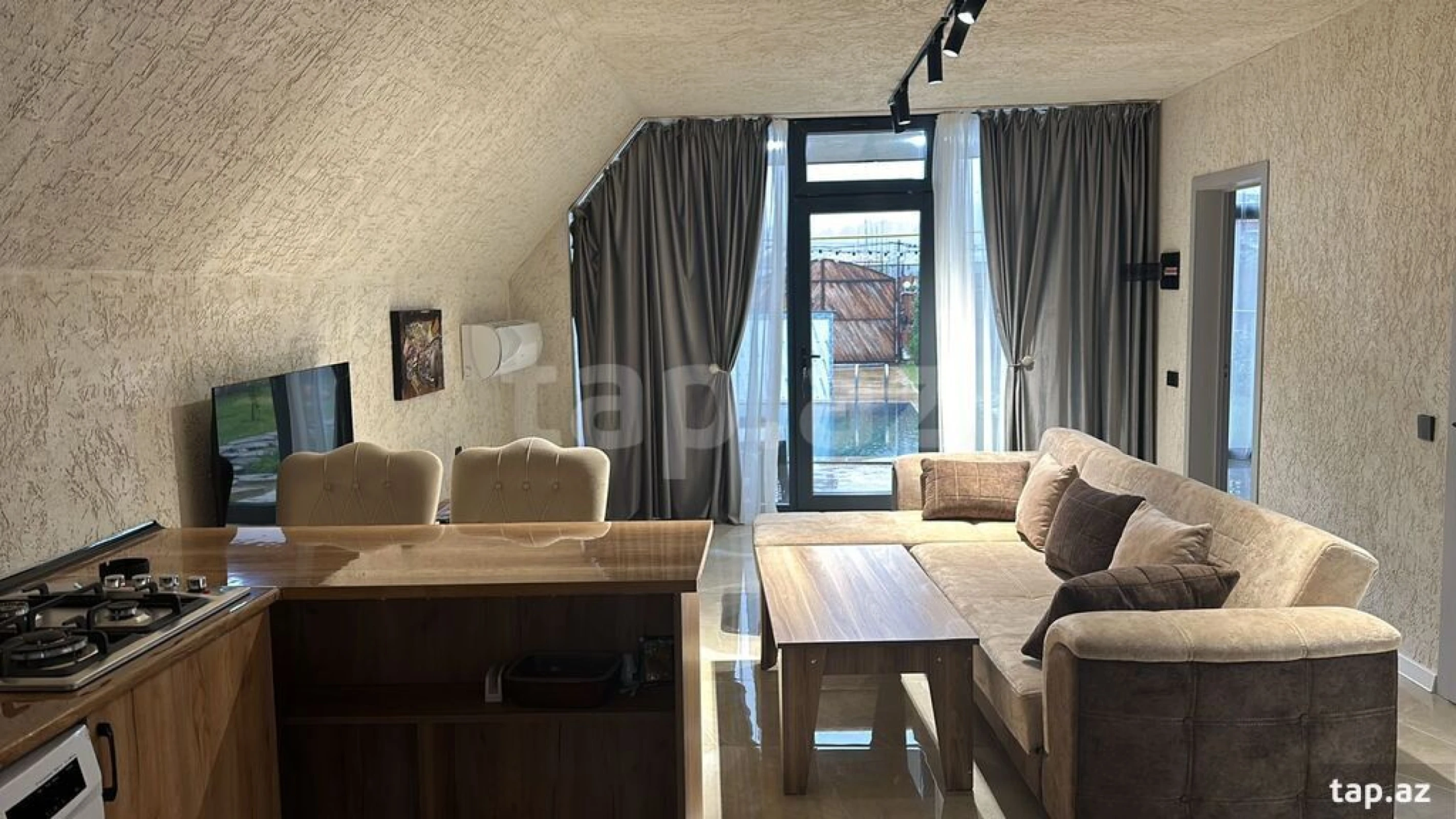 Kirayə verilir 4 otaqlı həyət evi