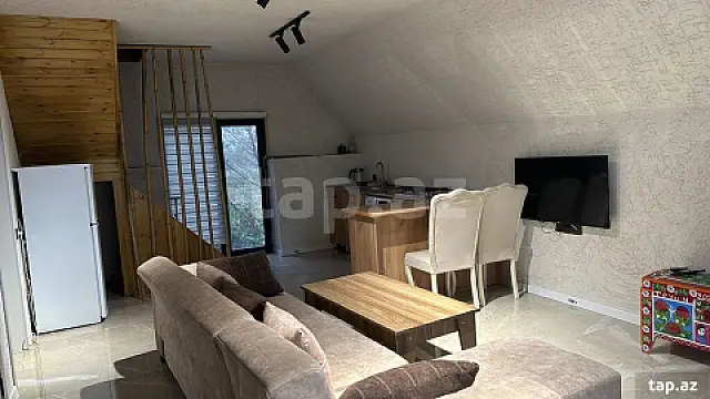 Kirayə verilir 4 otaqlı həyət evi