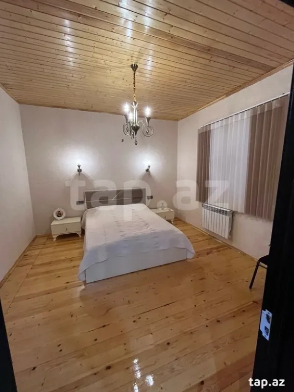 Satılır 6 otaqlı həyət evi