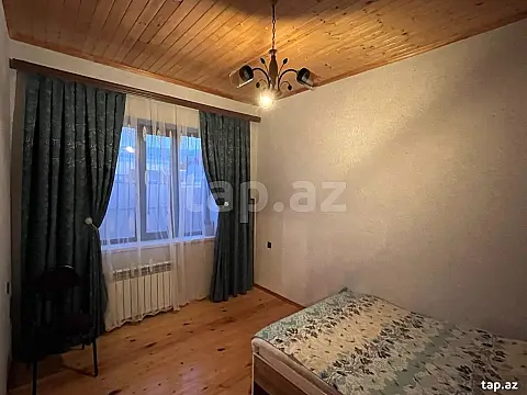 Satılır 6 otaqlı həyət evi