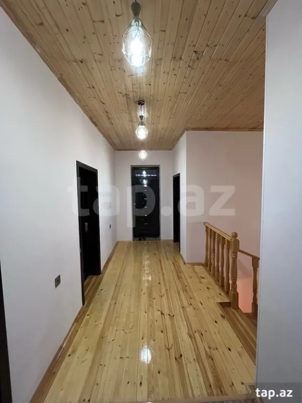Satılır 6 otaqlı həyət evi