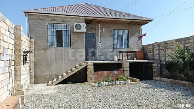 Satılır 4 otaqlı həyət evi 130 m² — Bakı 4 otaq 130.00 m²
