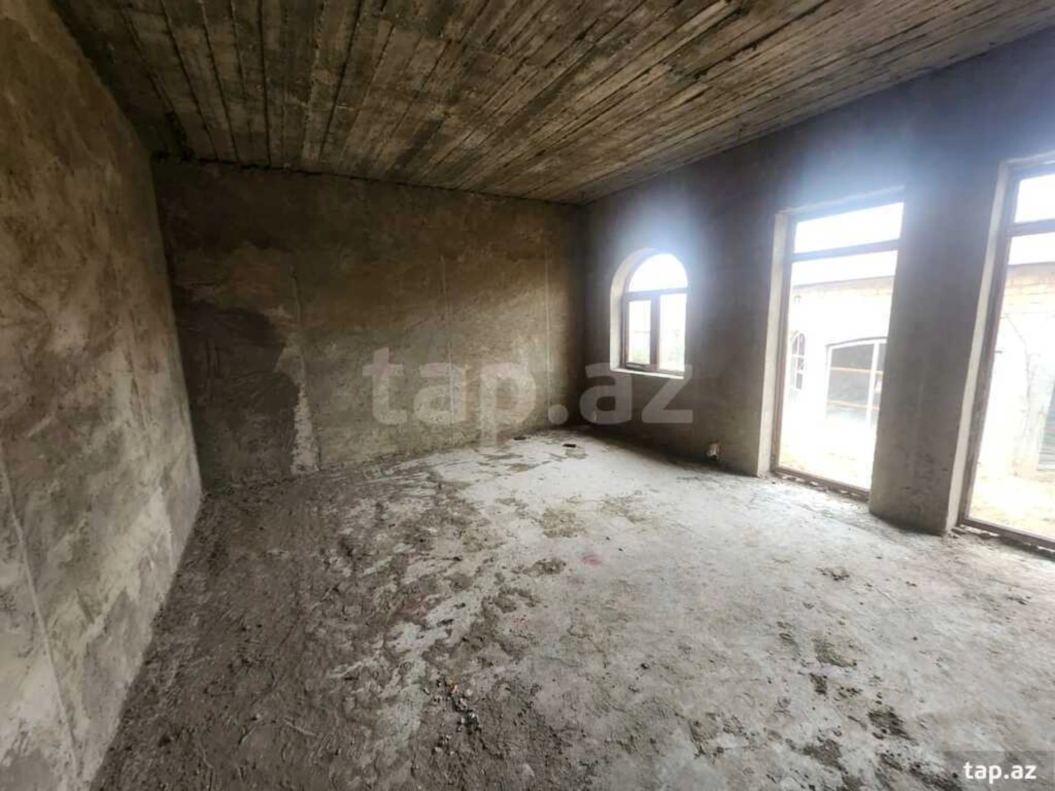 Satılır 1 otaqlı yeni tikili 35 m²