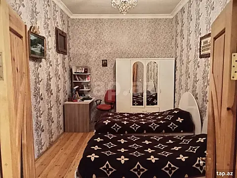 Satılır 6 otaqlı həyət evi