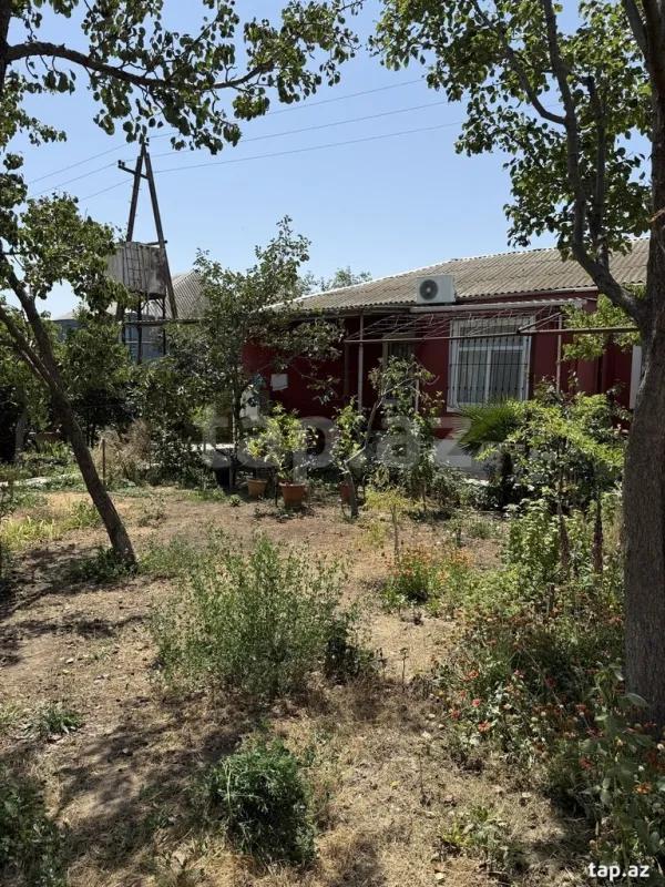 Satılır 5 otaqlı həyət evi