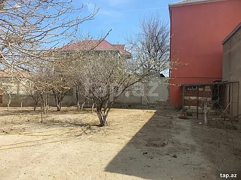 Satılır 6 otaqlı həyət evi