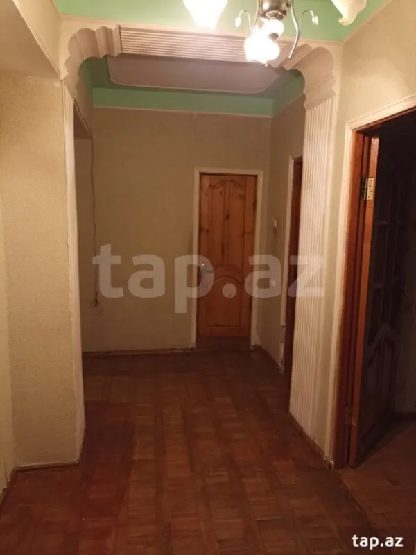 Satılır 4 otaqlı mənzil 100 m²
