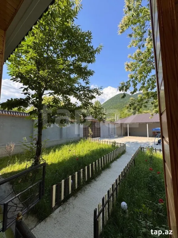 Kirayə verilir 3 otaqlı həyət evi 200 m²