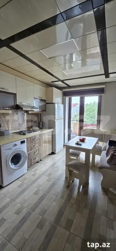 Kirayə verilir 2 otaqlı yeni tikili 60 m²
