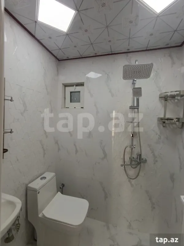 Satılır 4 otaqlı həyət evi