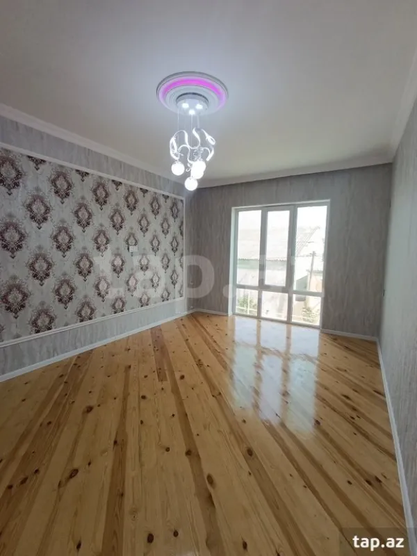 Satılır 4 otaqlı həyət evi