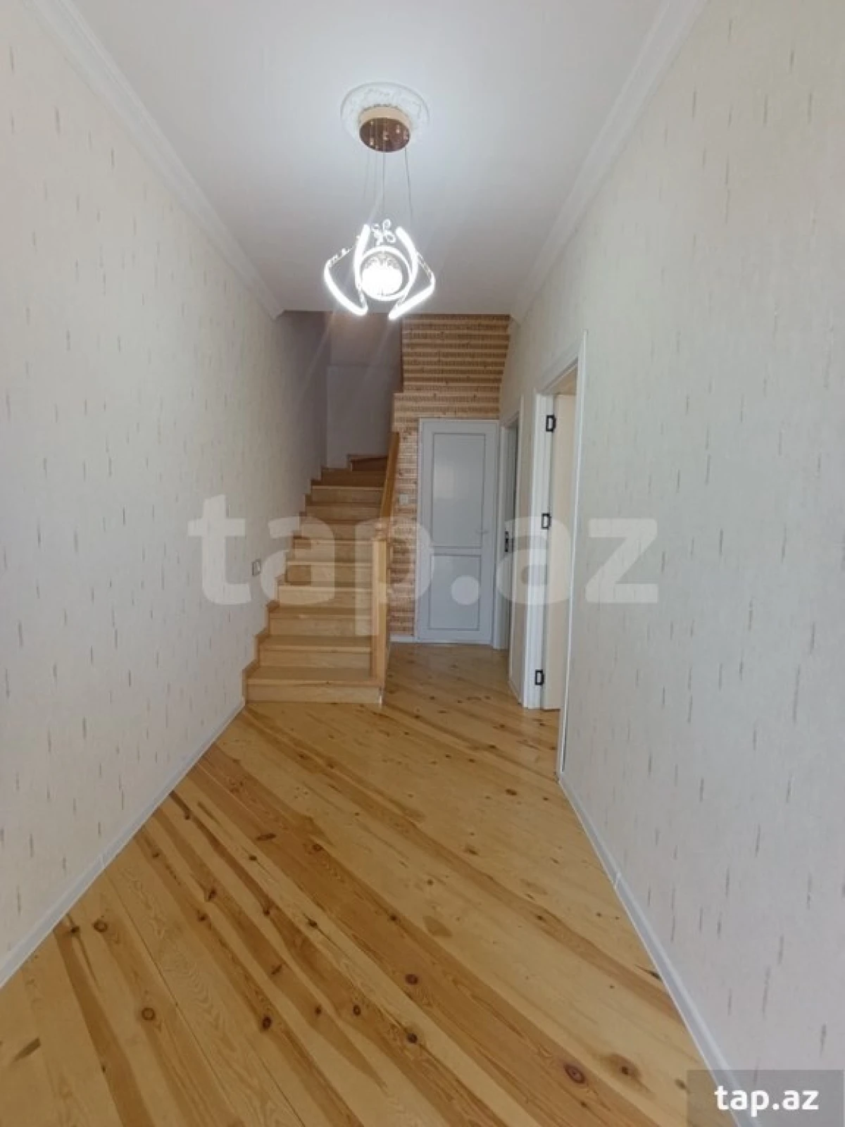 Satılır 4 otaqlı həyət evi