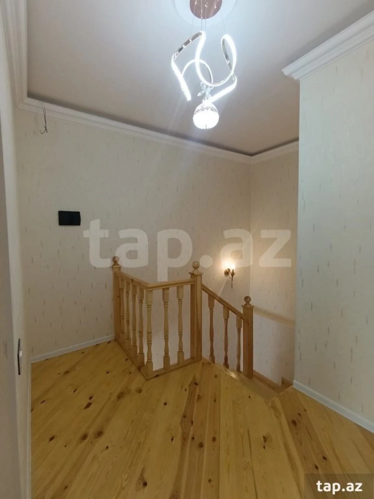 Satılır 4 otaqlı həyət evi