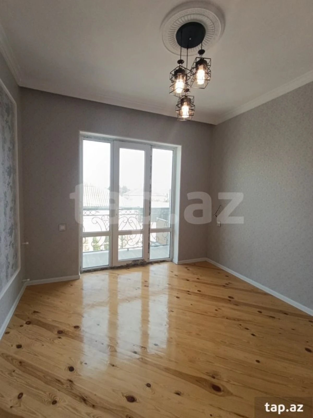 Satılır 4 otaqlı həyət evi