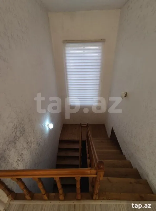 Satılır 6 otaqlı həyət evi