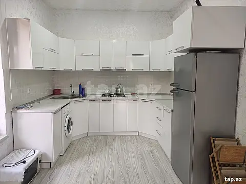 Satılır 6 otaqlı həyət evi