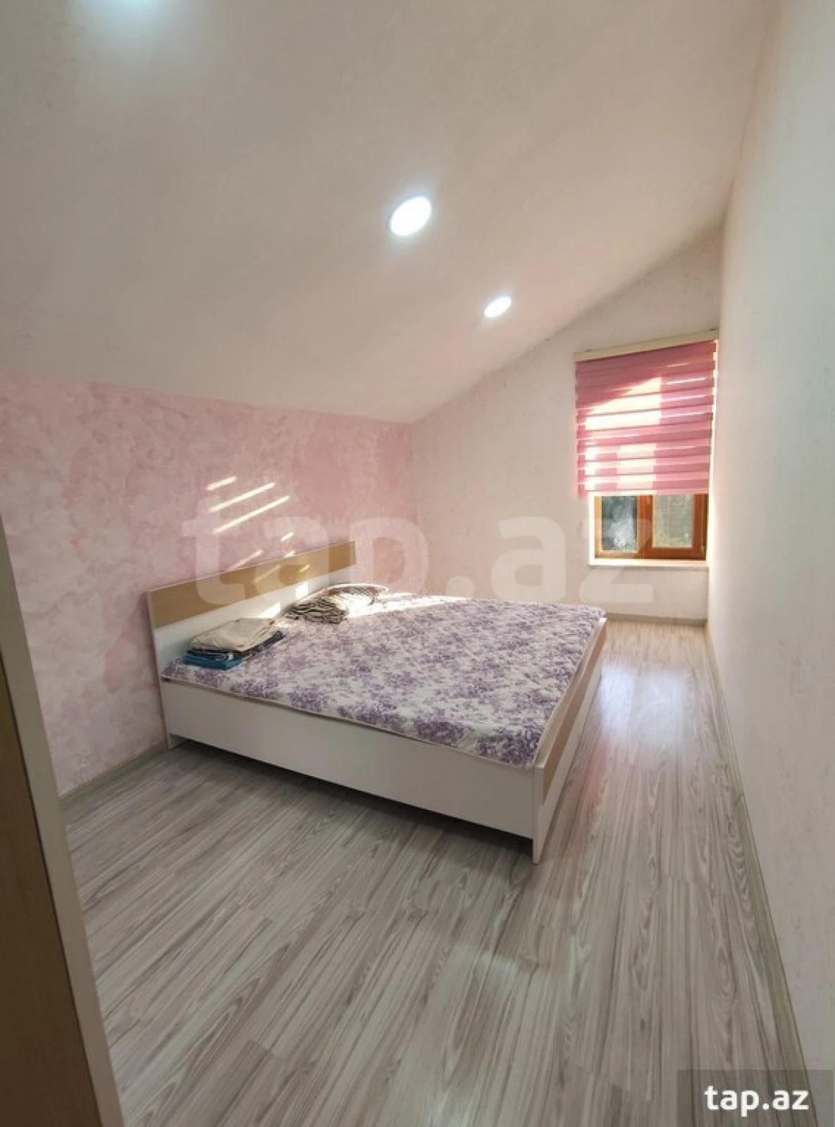 Satılır 6 otaqlı həyət evi