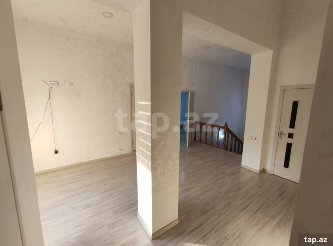 Satılır 6 otaqlı həyət evi