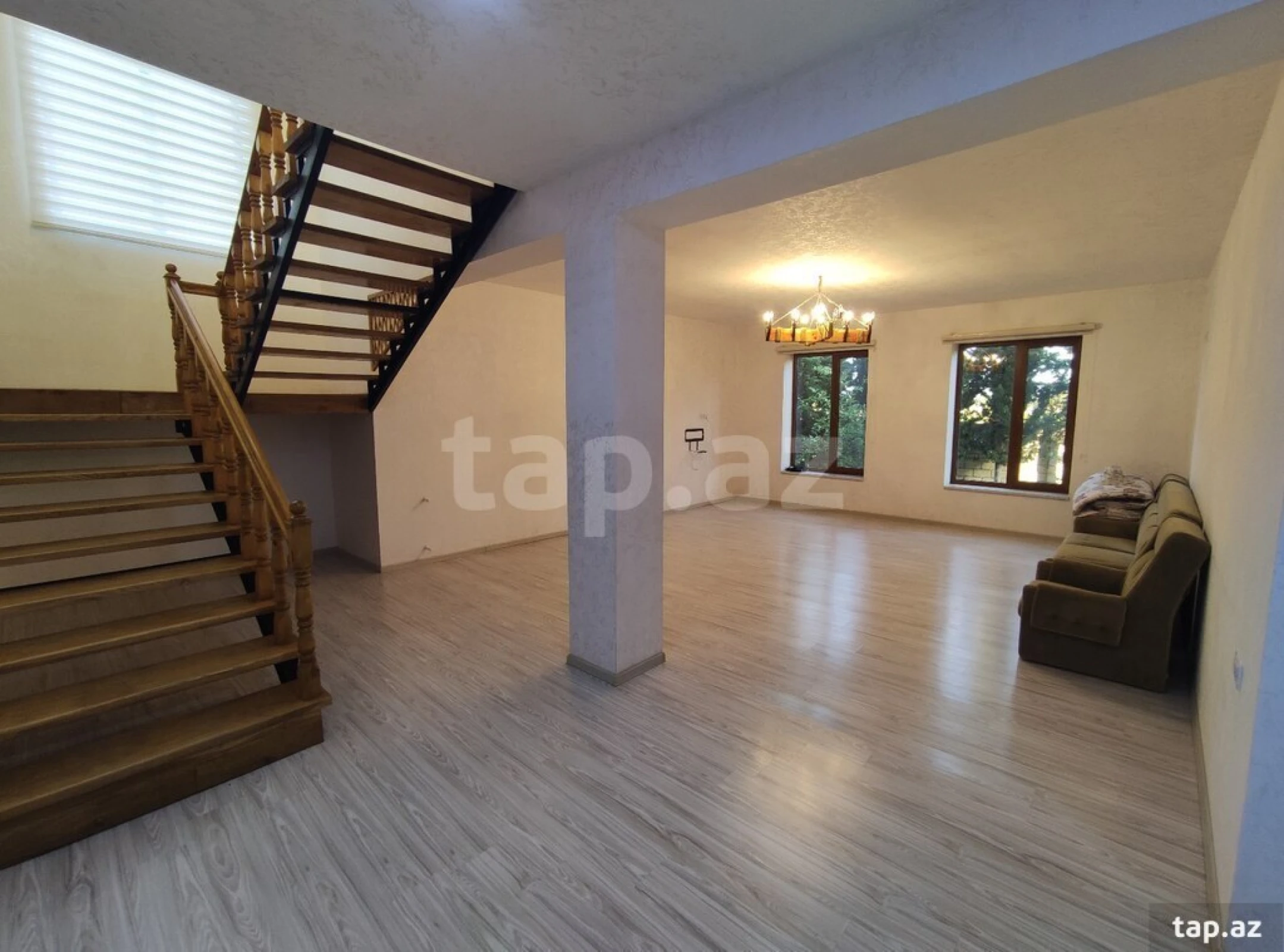 Satılır 6 otaqlı həyət evi