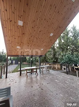 Satılır 6 otaqlı həyət evi