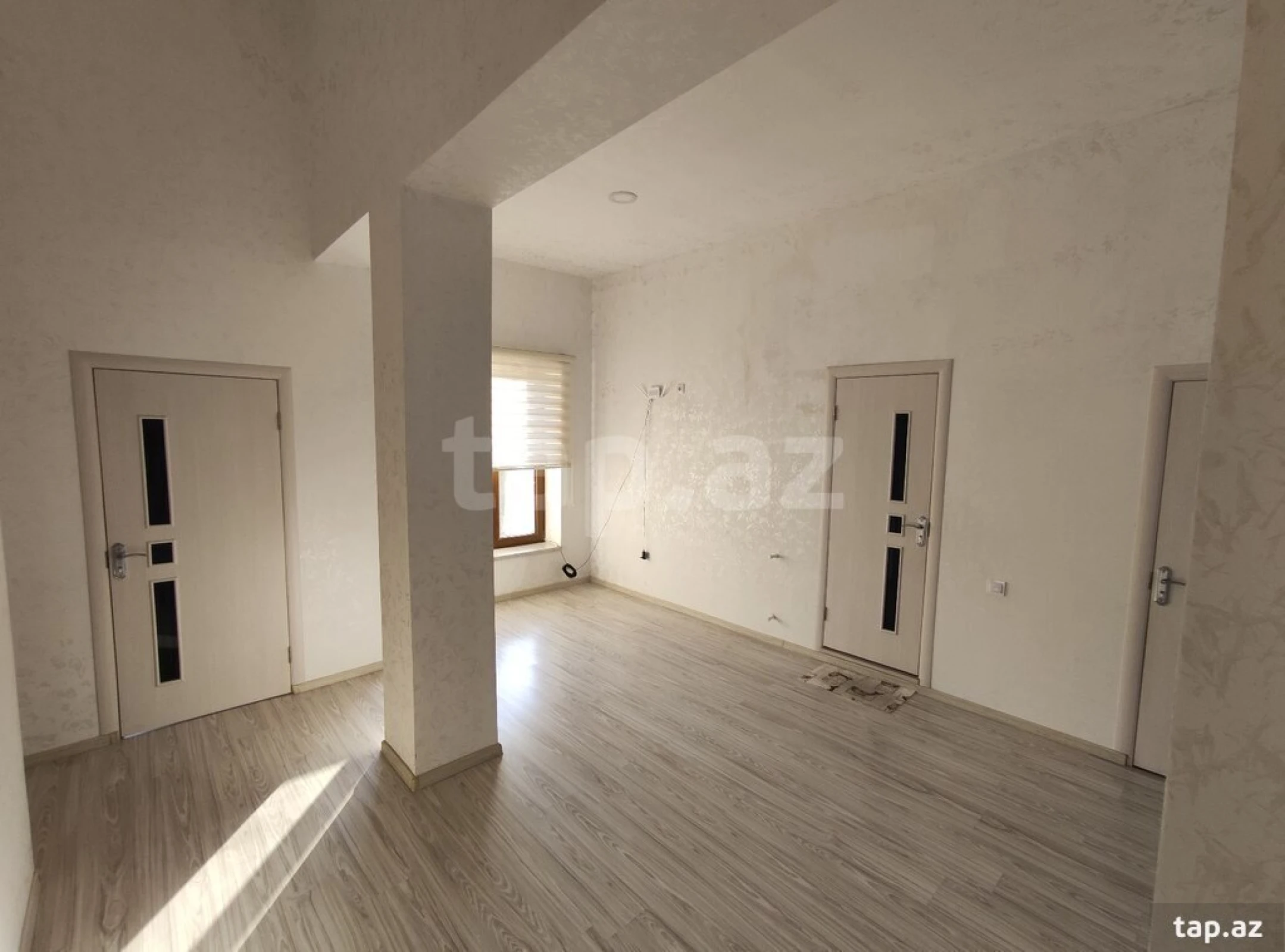 Satılır 6 otaqlı həyət evi