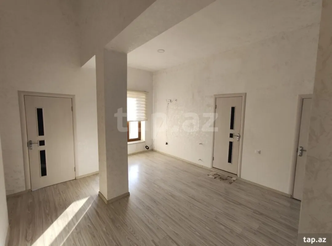 Satılır 6 otaqlı həyət evi