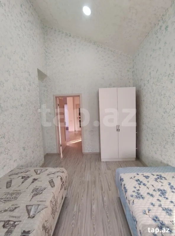 Satılır 6 otaqlı həyət evi