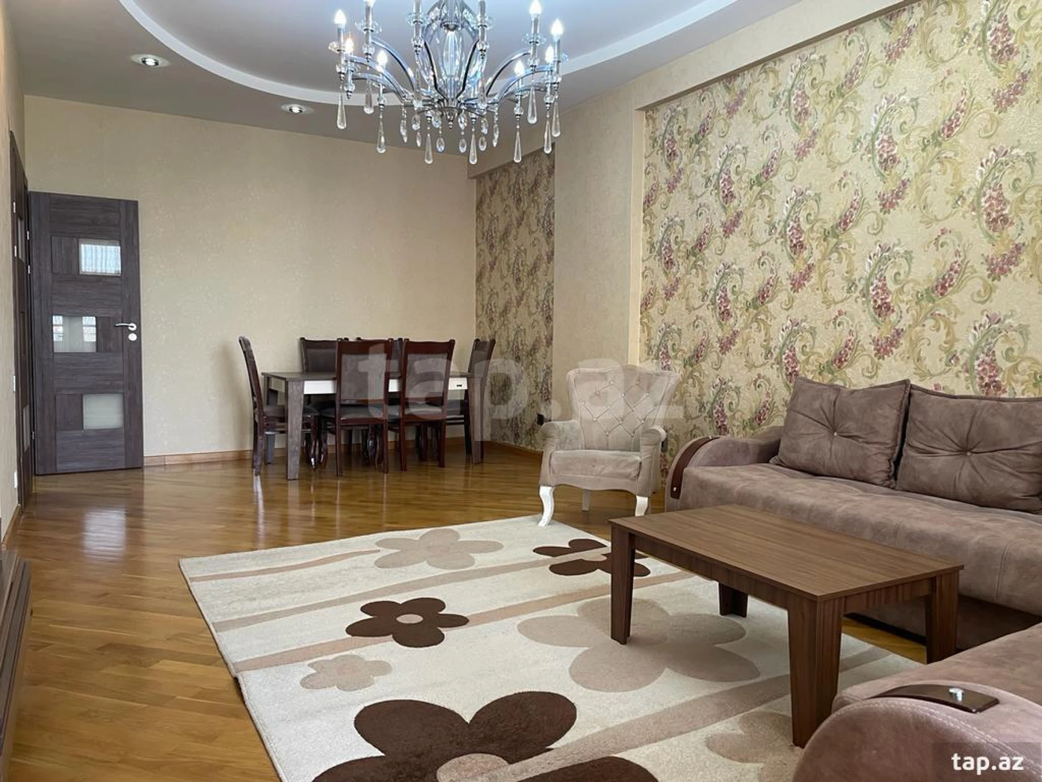 Kirayə verilir 3 otaqlı yeni tikili 145 m²