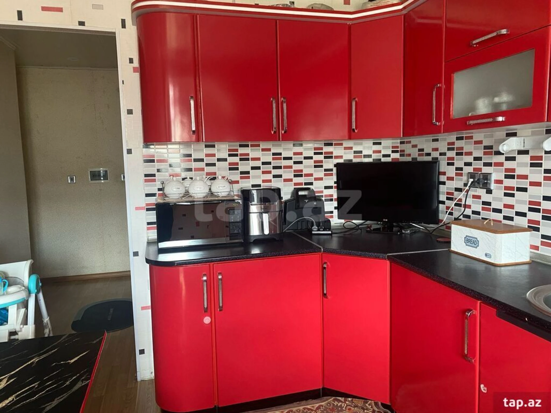 Satılır 4 otaqlı mənzil 110 m²