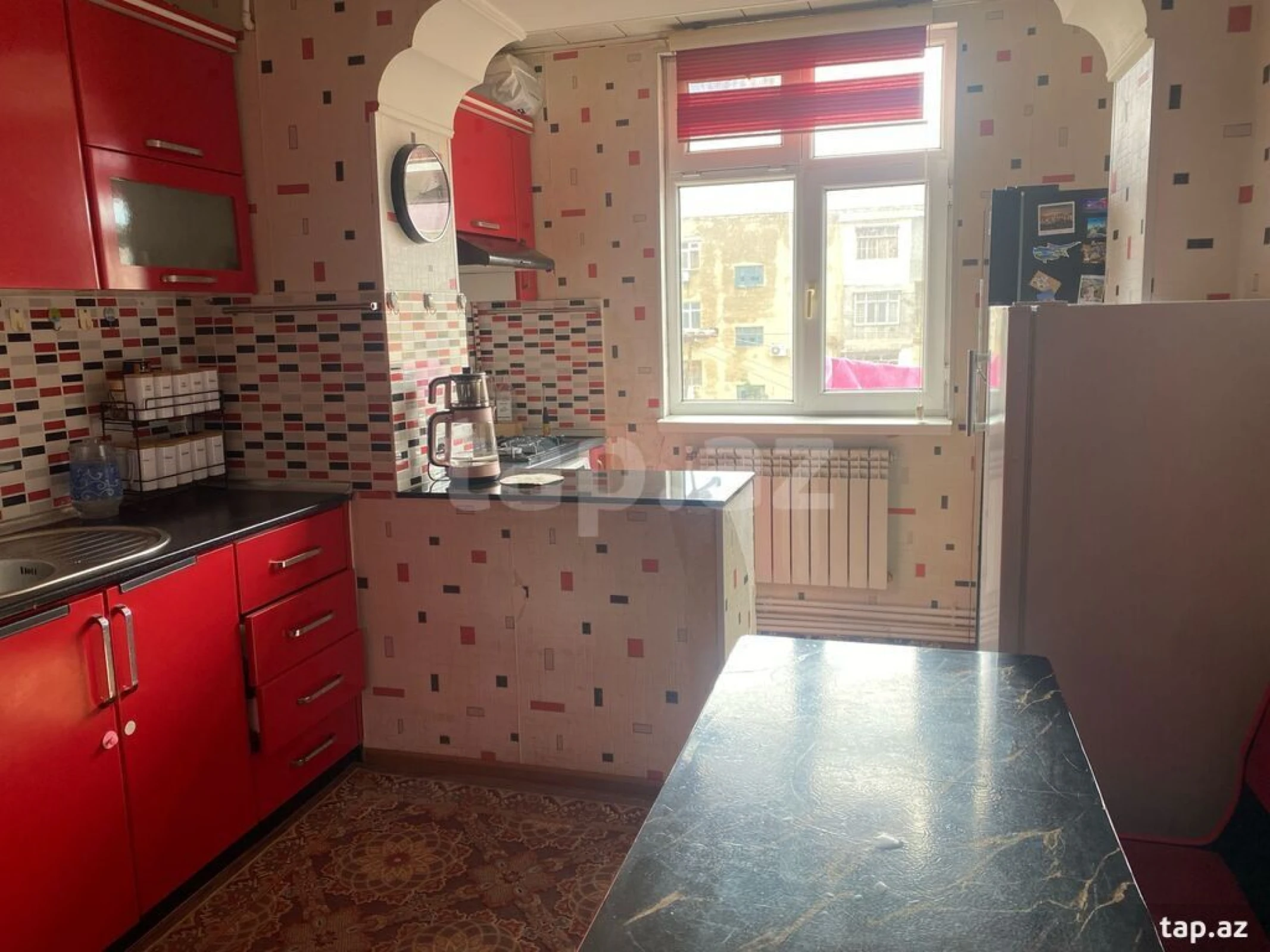 Satılır 4 otaqlı mənzil 110 m²
