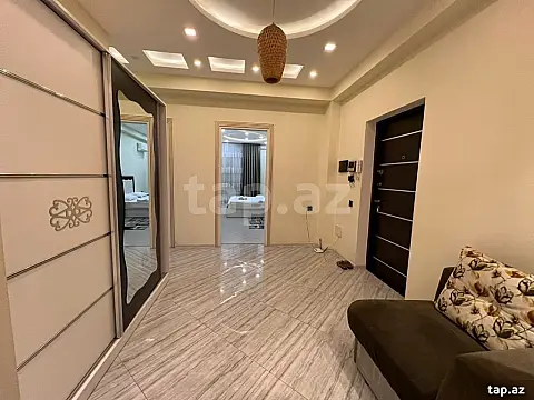 Kirayə verilir 3 otaqlı yeni tikili 100 m²