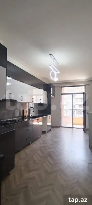 Satılır 3 otaqlı yeni tikili 100 m²