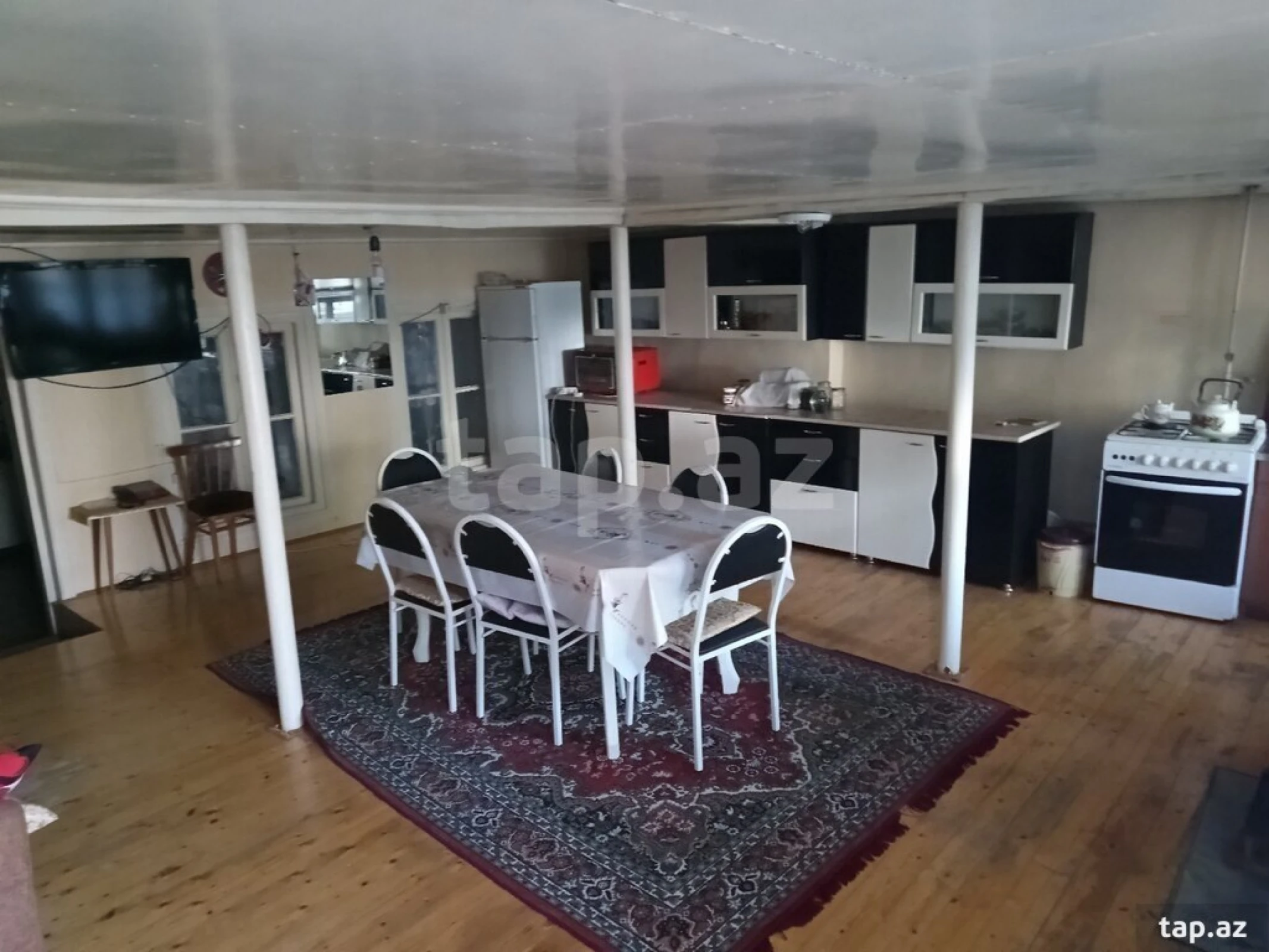 Satılır 6 otaqlı həyət evi