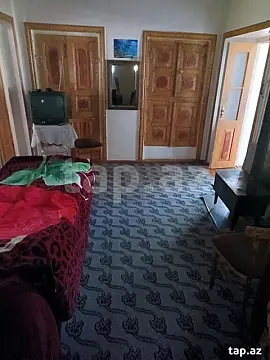 Satılır 6 otaqlı həyət evi