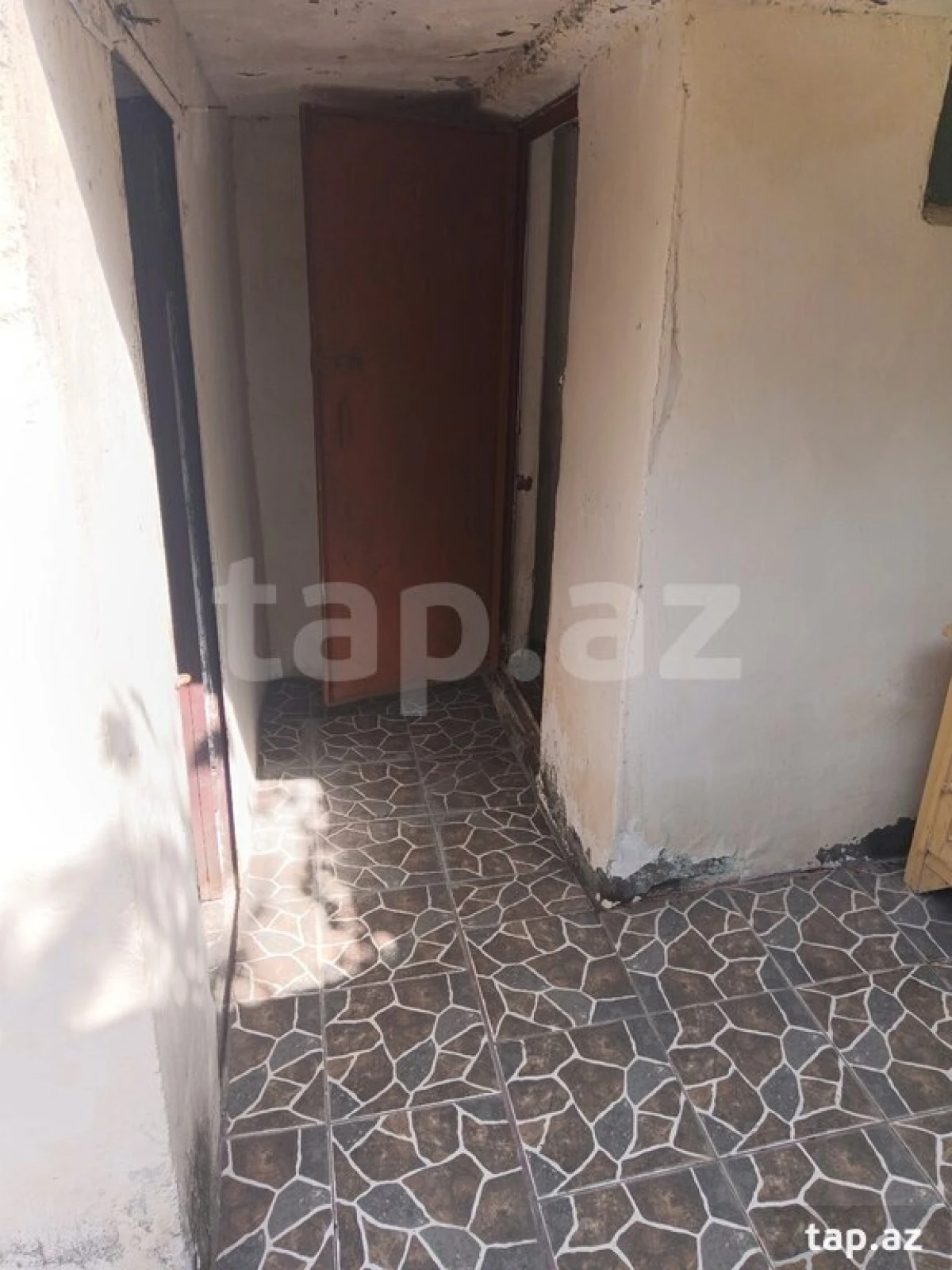 Satılır 6 otaqlı həyət evi