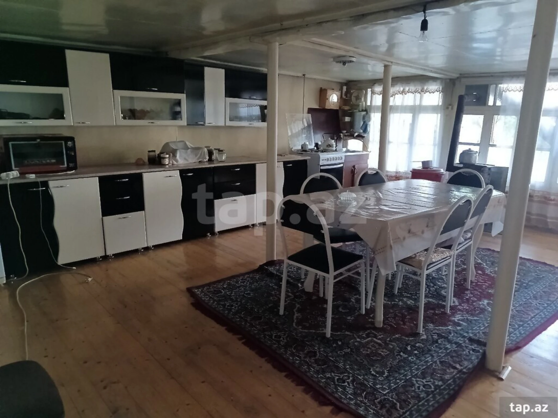 Satılır 6 otaqlı həyət evi