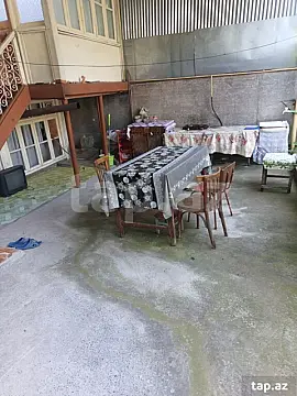 Satılır 6 otaqlı həyət evi