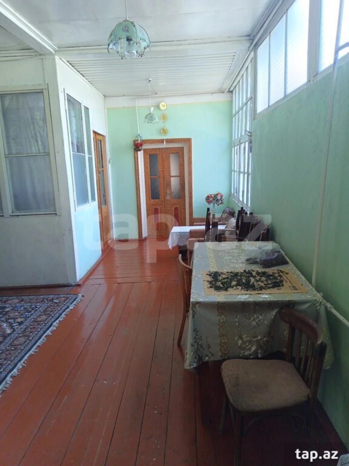 Satılır 6 otaqlı həyət evi