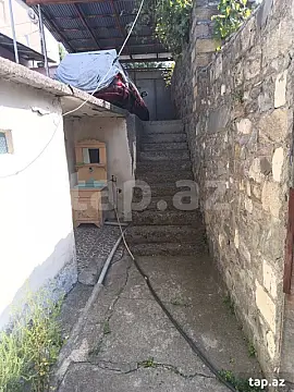 Satılır 6 otaqlı həyət evi