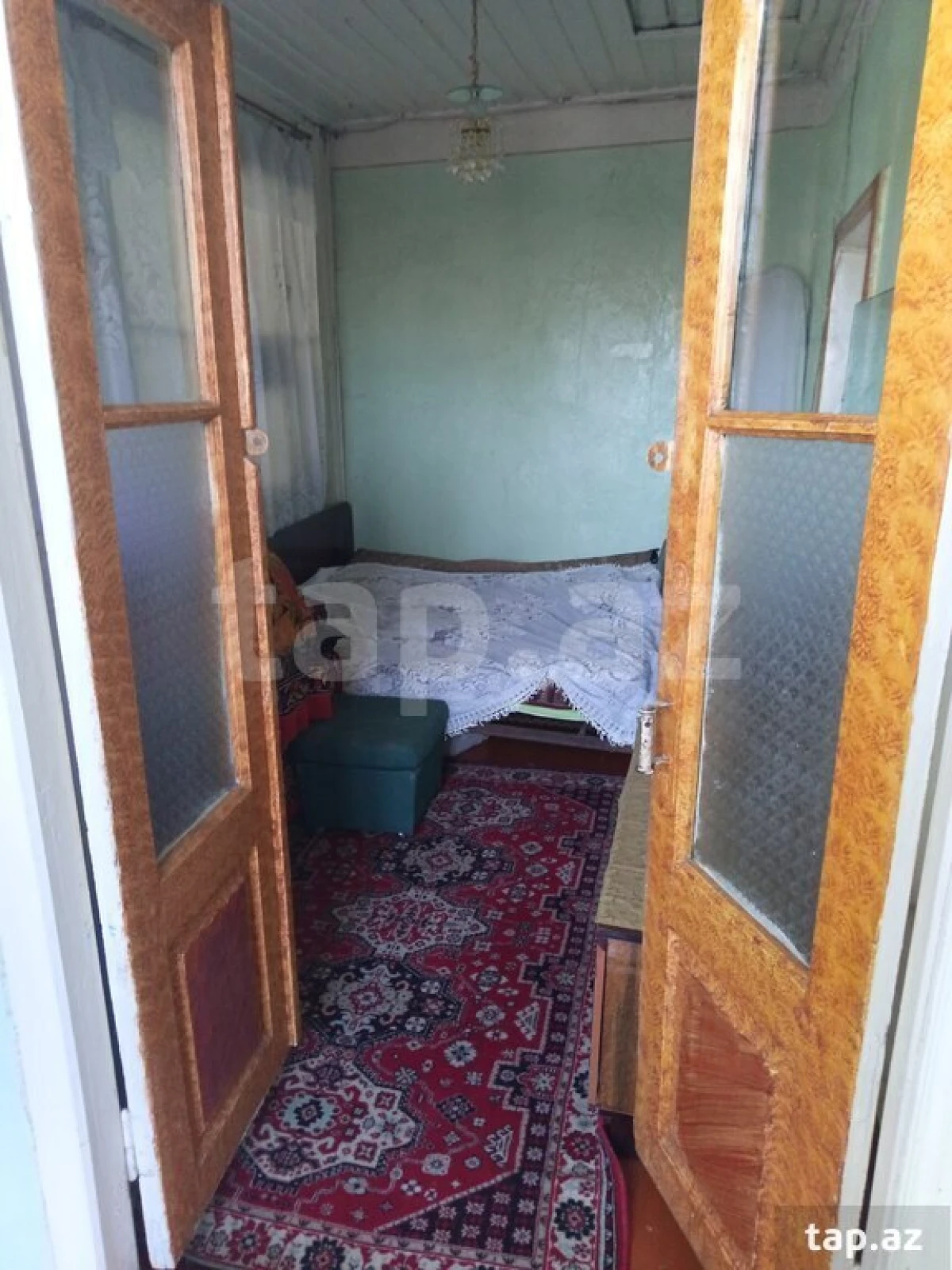 Satılır 6 otaqlı həyət evi