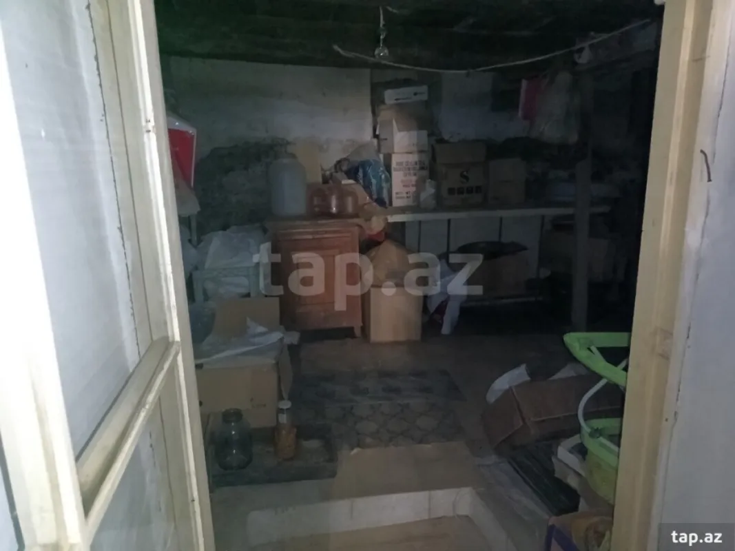 Satılır 6 otaqlı həyət evi