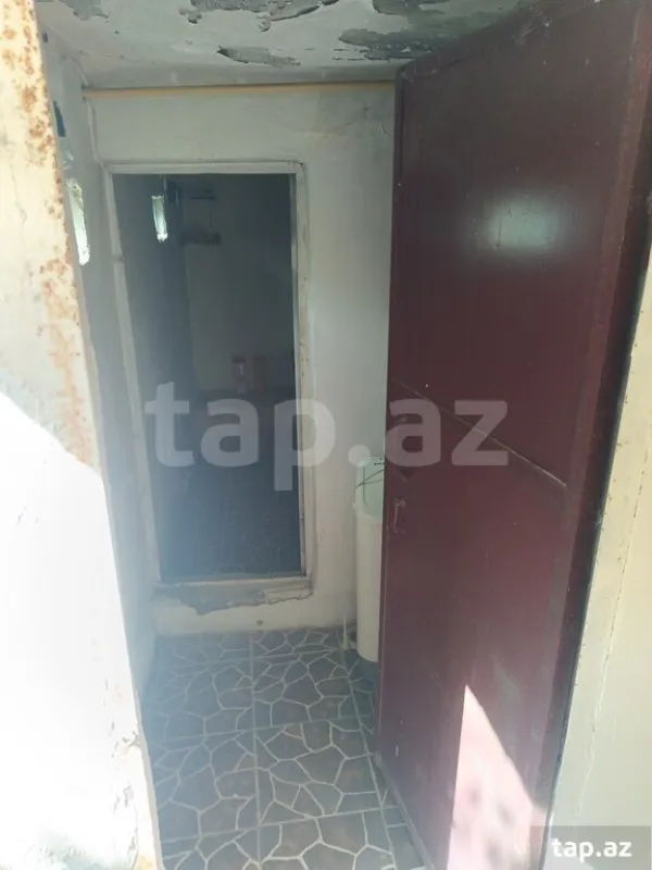 Satılır 6 otaqlı həyət evi